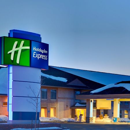 Holiday Inn Express Dryden By Ihg Bagian luar foto