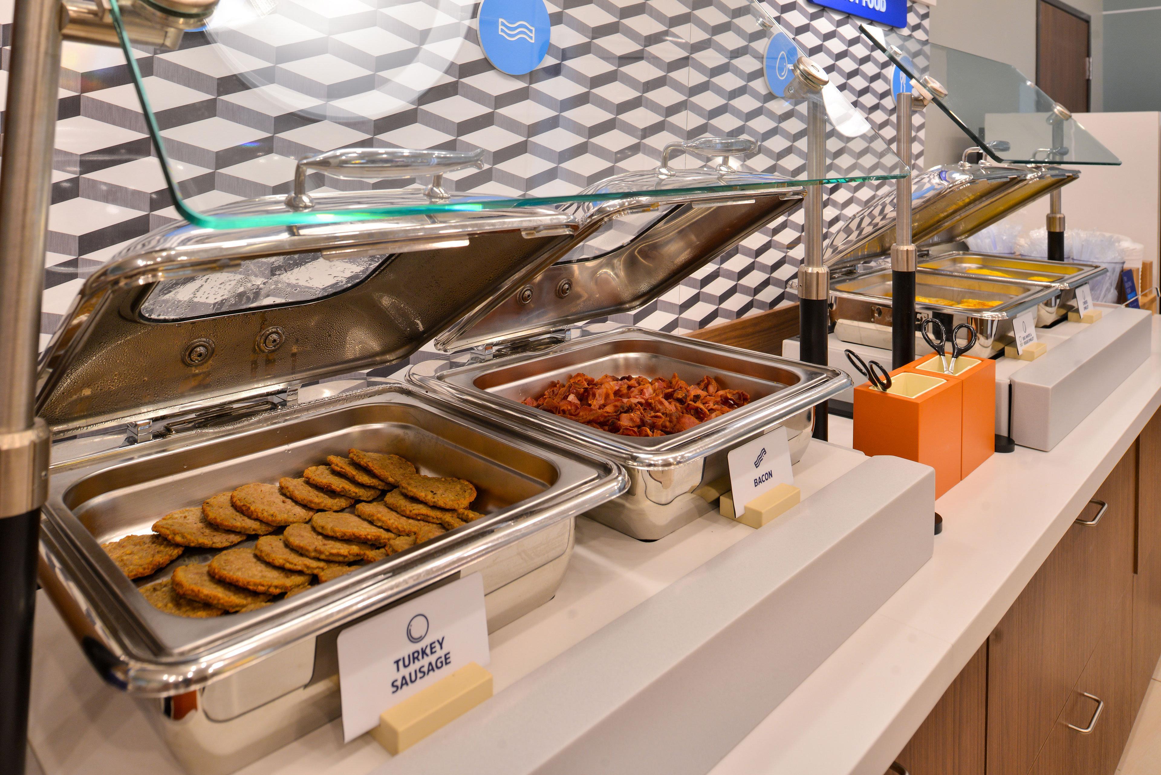 Holiday Inn Express Dryden By Ihg Bagian luar foto