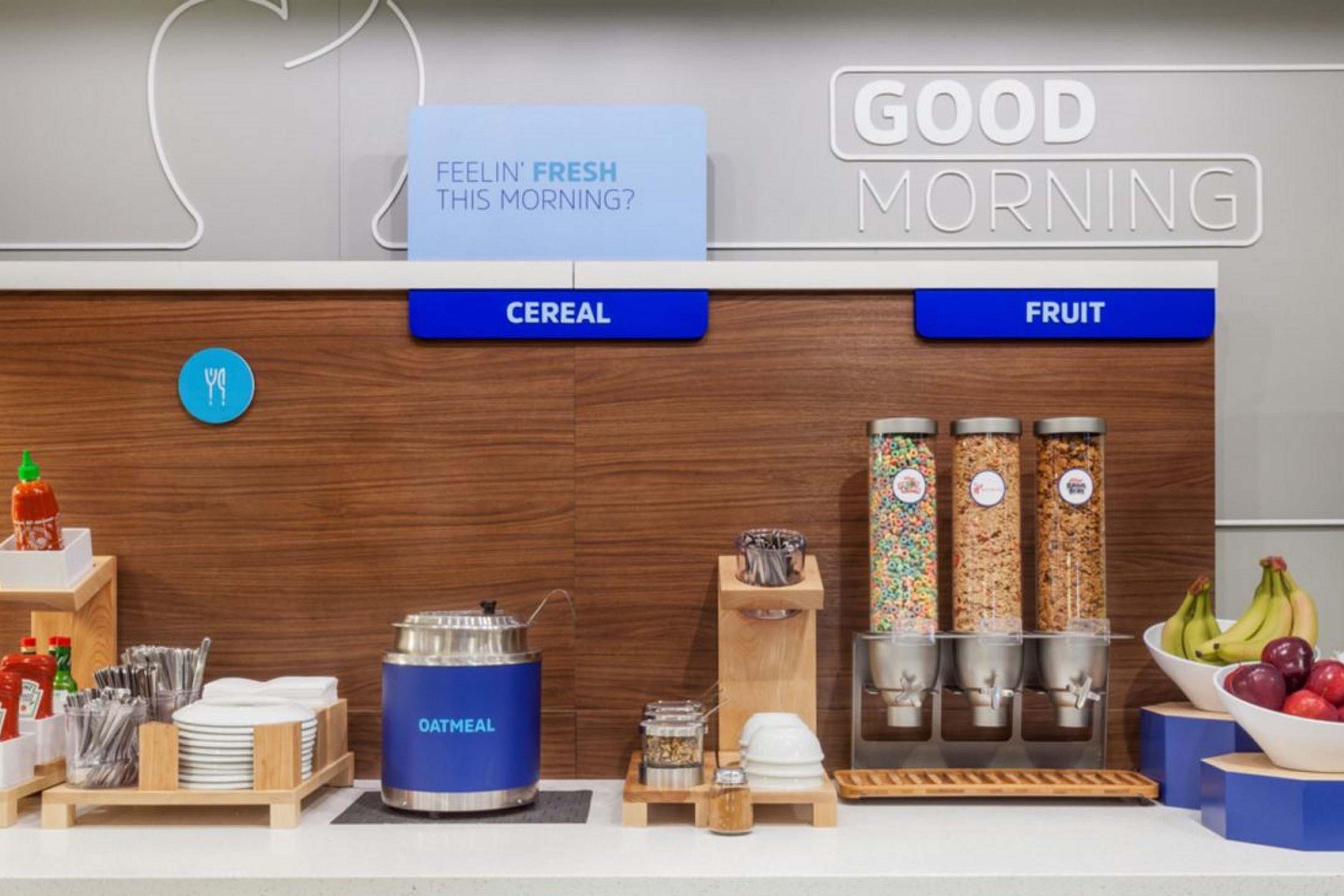 Holiday Inn Express Dryden By Ihg Bagian luar foto